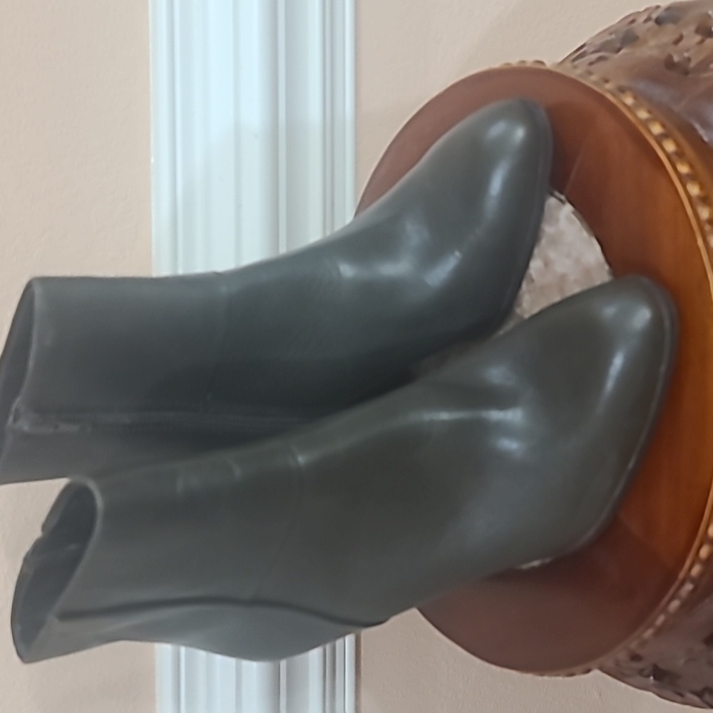 NINE WEST leather boots, size 6 1/2